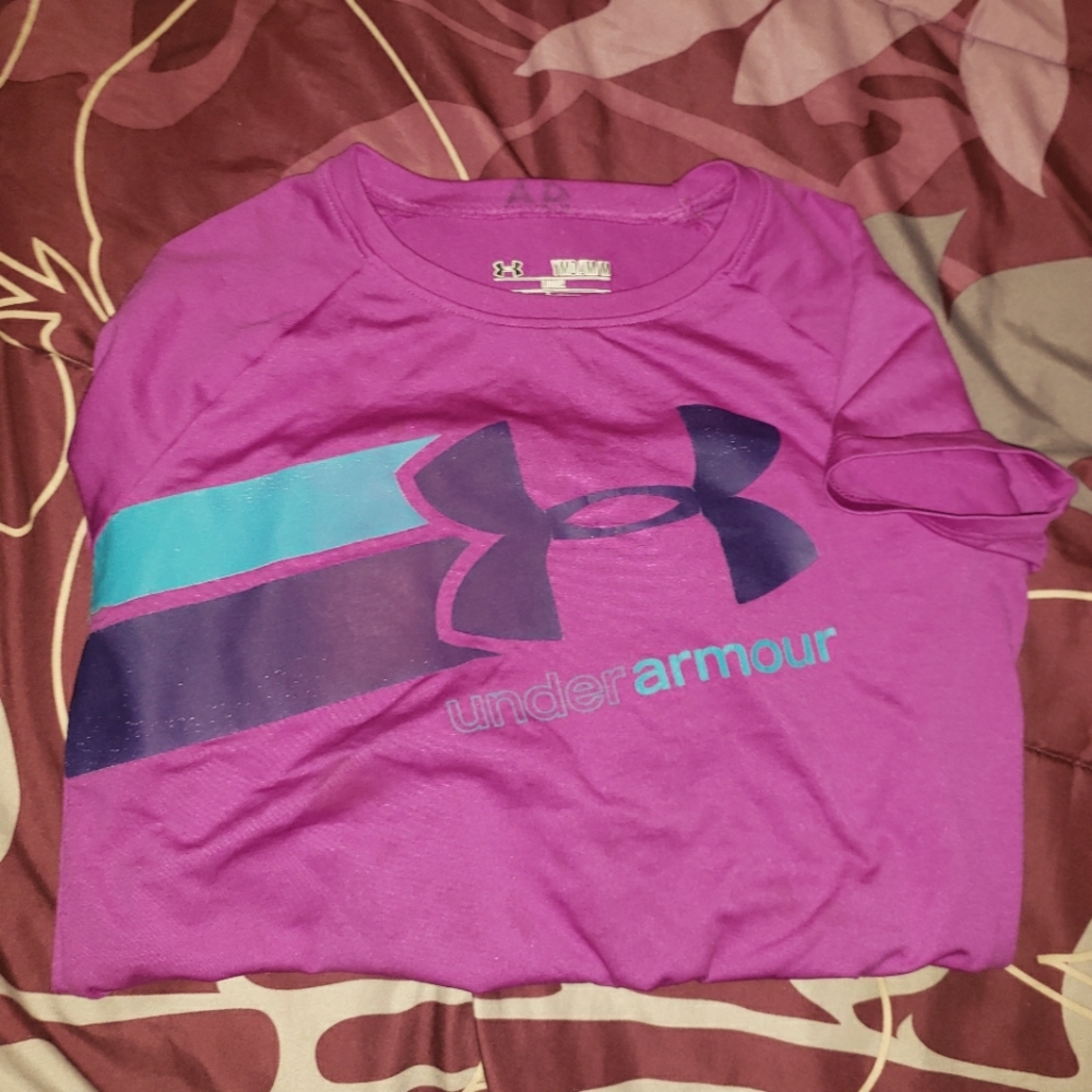 Under Armour heat gear t-shirt size youth medium